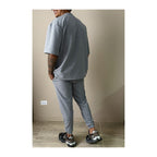 Conjunto camiseta y jogger gris
