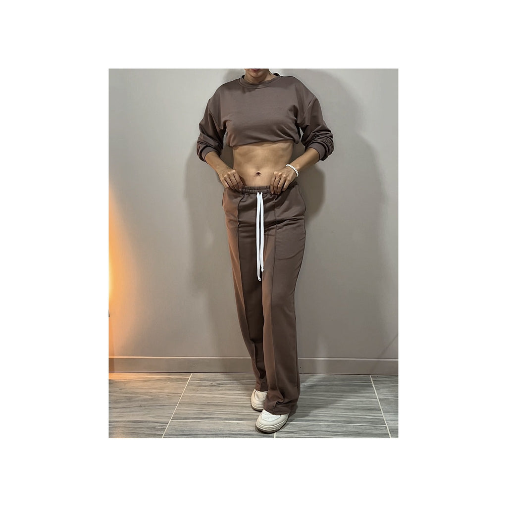 Conjunto buzo crop y pantalon chocolate