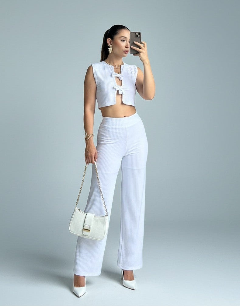 Conjunto top crop y pantalon acanalado