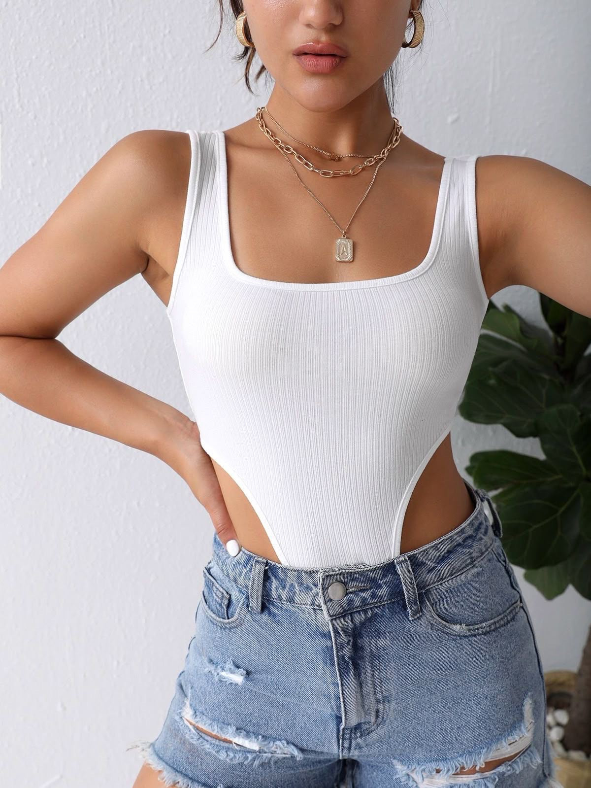 Body blanco cut-out